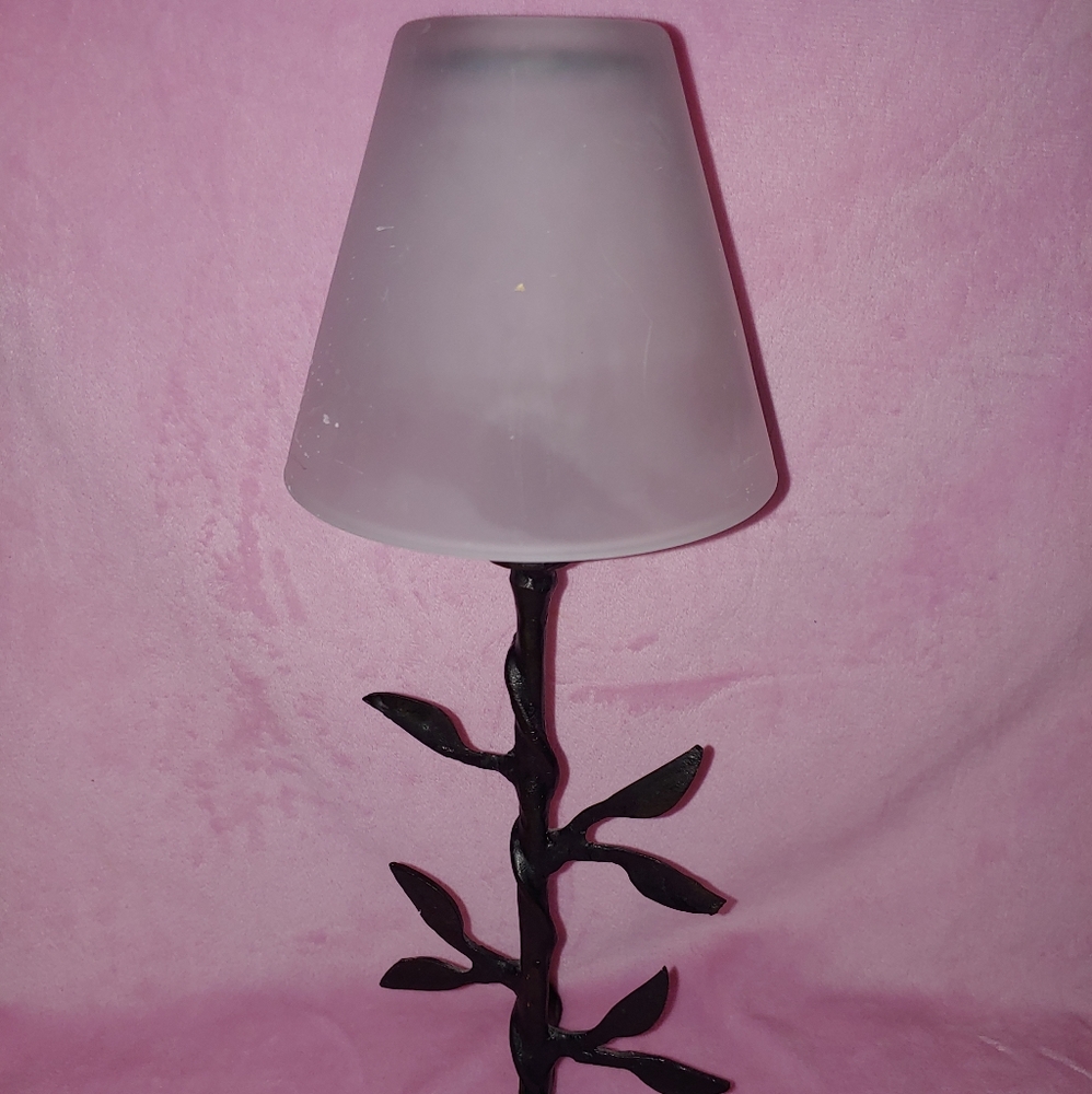 💥HP💥 Vintage iron rod, very sturdy candle holder.